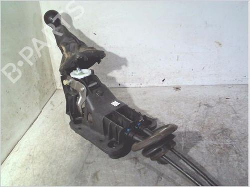 Used Shift knob Shift knob CITROËN C3 II (SC_) 1.4 HDi 70 (SC8HZC, SC8HR0, SC8HP4) (68 hp) 34210693 34210693