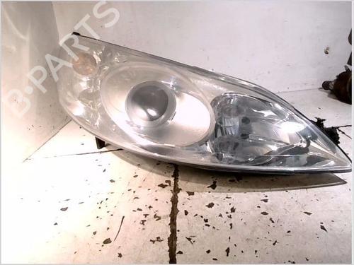 Used Right headlight PEUGEOT 407 (6D_) 2.0 HDi 135 (6DRHRH, 6DRHRE, 6DRHRG, 6DRHRJ) (136 hp) 26103694