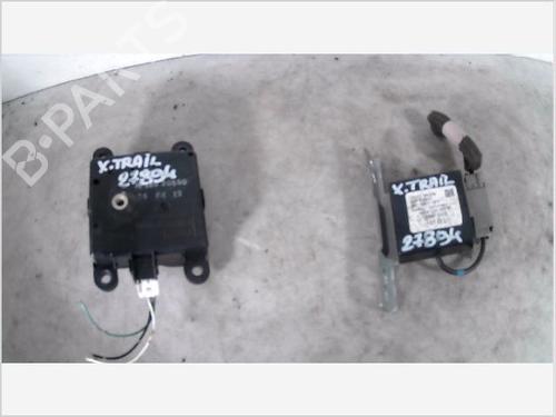 Used Electronic module NISSAN X-TRAIL I (T30) 2.2 dCi 4x4 (136 hp) 26100548