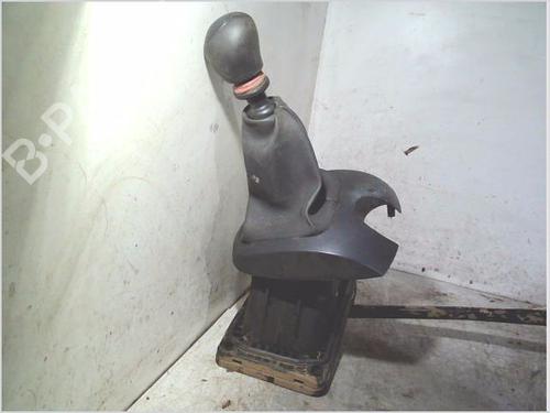 Used Shift knob Shift knob RENAULT TWINGO II (CN0_) 1.2 16V (CN04, CN0B) (75 hp) 34703811 34703811