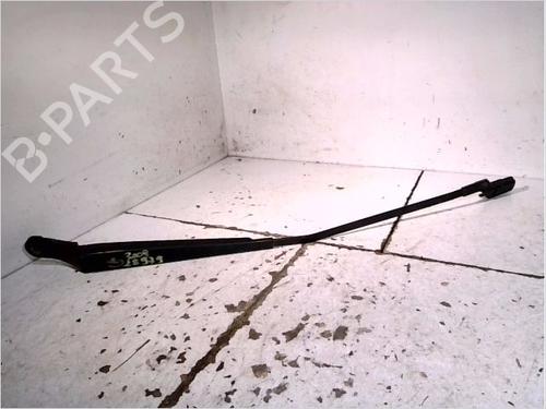 Used Front windshield wiper arm PEUGEOT 3008 I MPV (0U_) 1.6 HDi (114 hp) 26104510