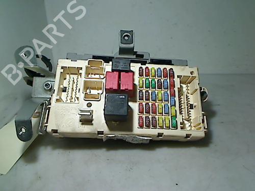 Used Fuse box ALFA ROMEO GT (937_) 1.9 JTD (937CXN1B) (150 hp) 26091141