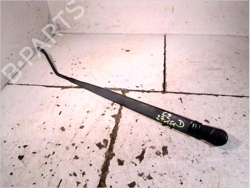 Used Front windshield wiper arm CITROËN C2 (JM_) 1.1 (60 hp) 26104461