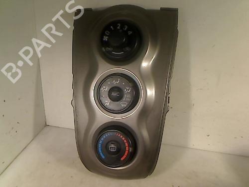 Used Climate control TOYOTA YARIS (_P9_) 1.4 D-4D (NLP90_, NLP90R) (90 hp) 26087146
