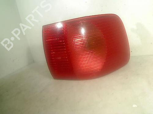 Fanale posteriore destro AUDI 80 B4 Saloon (8C2) 2.0 (90 hp) 30665126
