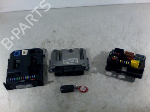 Used Engine control unit (ECU) Engine control unit (ECU) CITROËN C3 II (SC_) 1.4 HDi 70 (SC8HZC, SC8HR0, SC8HP4) (68 hp) 33002521 33002521