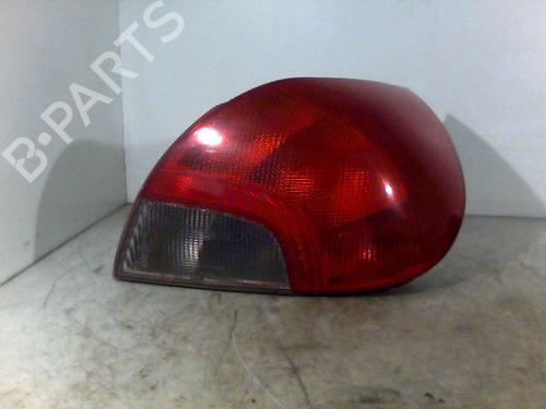 Used Right taillight FORD MONDEO II Saloon (BFP) 1.8 TD (90 hp) 29332808
