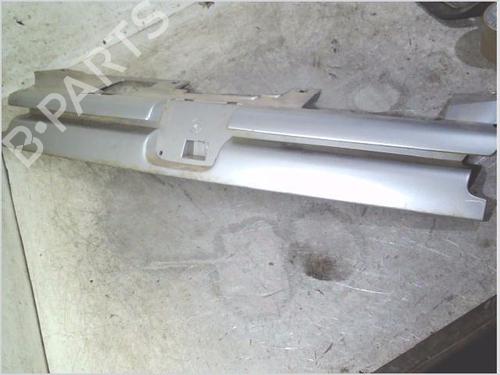 Used Grille Grille PEUGEOT 306 Hatchback (7A, 7C, N3, N5) 1.6 (89 hp) 40271189 40271189