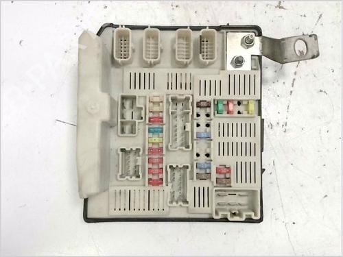 Used Fuse box RENAULT MEGANE II (BM0/1_, CM0/1_) 1.5 dCi (BM1E, CM1E) (106 hp) 26095288