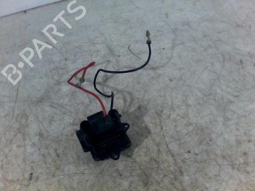 Used Heater resistor RENAULT MEGANE I (BA0/1_) 1.6 16V (BA04, BA0B, BA11, BA1J, BA16, BA19, BA1K, BA1V,... (107 hp) 26067234