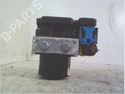 Used ABS pump RENAULT TWINGO II (CN0_) 1.2 16V (CN04, CN0B) (75 hp) 26118347
