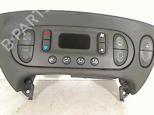 Airco bedieningspaneel RENAULT SCÉNIC I MPV (JA0/1_, FA0_) 1.9 dCi (JA05, JA1F) (102 hp) 26084595