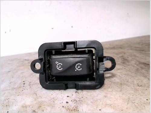 Used Switch RENAULT MEGANE III Hatchback (BZ0/1_, B3_) 1.5 dCi (106 hp) 26104228