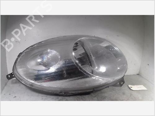 Used Right headlight NISSAN MICRA III (K12) 1.2 16V (80 hp) 26097870