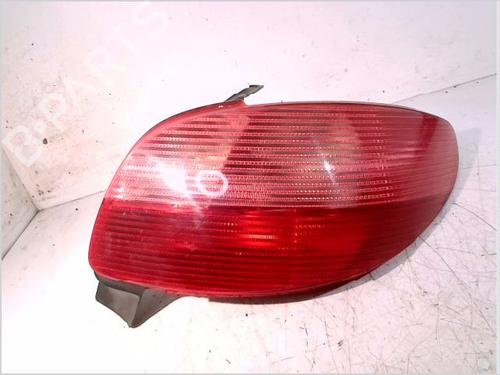 Højre baglygte PEUGEOT 206 Hatchback (2A/C) 1.4 HDi eco 70 (68 hp) 26119968