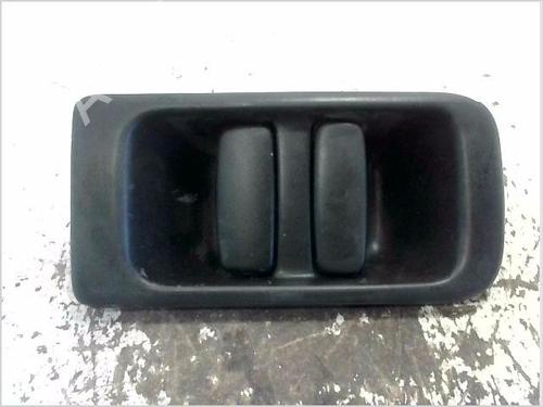 Udvendigt håndtag Udvendigt håndtag RENAULT MASTER II Van (FD) 2.8 dTI (FD0C, FD0F, FD2B, FD2F, FD3C, FD3F) (114 hp) 33990092 33990092