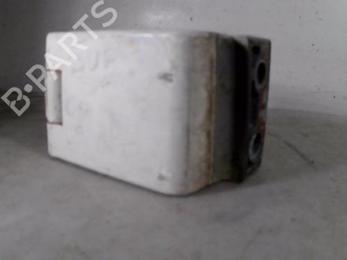 Used Hinge/Door check strap RENAULT TRAFIC Van (T_, P_, V_) 2.1 D (58 hp) 26095502