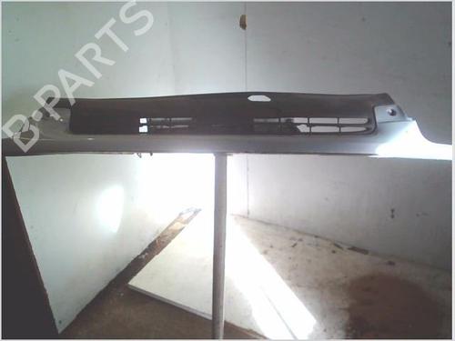 Used Grille RENAULT CLIO II (BB_, CB_) 1.2 (BB0A, BB0F, BB10, BB1K, BB28, BB2D, BB2H, CB0A,... (58 hp) 30320829