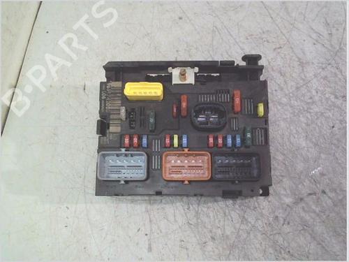 Fuse box PEUGEOT 307 SW (3H) 1.6 HDI 110 | BP28324968E1