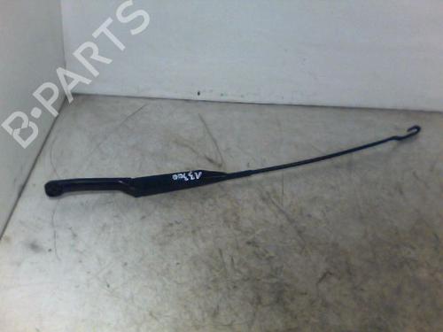 Used Front windshield wiper arm OPEL COMBO Box Body/MPV 1.7 CDTI 16V (101 hp) 26069500