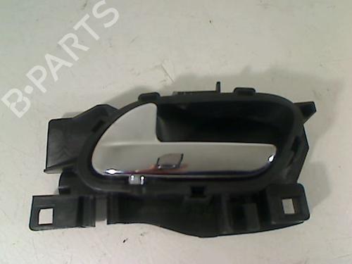 Venstre bak invendig håndtak CITROËN C4 Grand Picasso I (UA_) 1.6 HDi (109 hp) 26075941