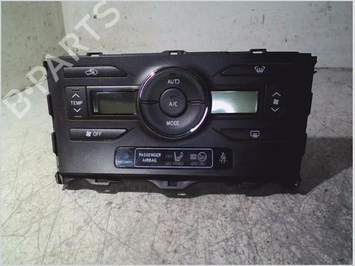Airco bedieningspaneel TOYOTA AURIS (_E15_) 1.4 D-4D (NDE150_, NDE150R) (90 hp) 26114986