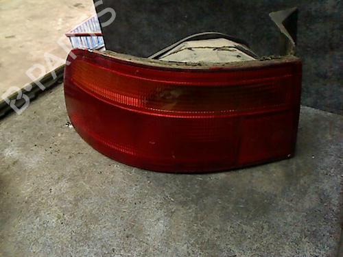 Feu arrière gauche HONDA ACCORD V (CC, CD) 2.0 i (CD4) (116 hp) 32987488