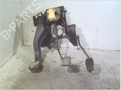 pedal-citroen-jumper-i-platformchassis-244-2002-32320021 main image