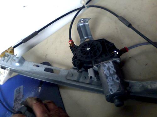 Used Front right window mechanism PEUGEOT 206 Hatchback (2A/C) 1.4 i (75 hp) 26105036
