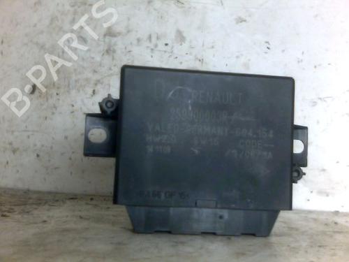 Used Electronic module RENAULT SCÉNIC III (JZ0/1_) 1.9 dCi (JZ0J, JZ1J, JZ1K, JZ1S) (131 hp) 26094915