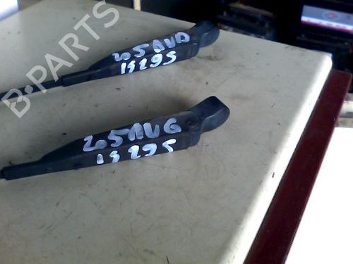Used Front windshield wiper arm PEUGEOT 205 II (20A/C) 1.4 (67 hp) 32410988
