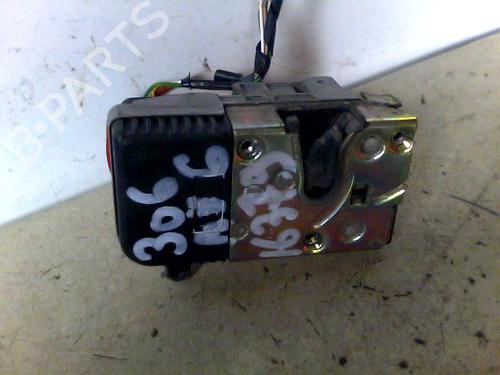 Used Front left lock PEUGEOT 306 Hatchback (7A, 7C, N3, N5) 1.9 D (69 hp) 26086337