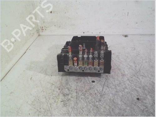 Used Fuse box VW GOLF V (1K1) 1.9 TDI (90 hp) 29482959
