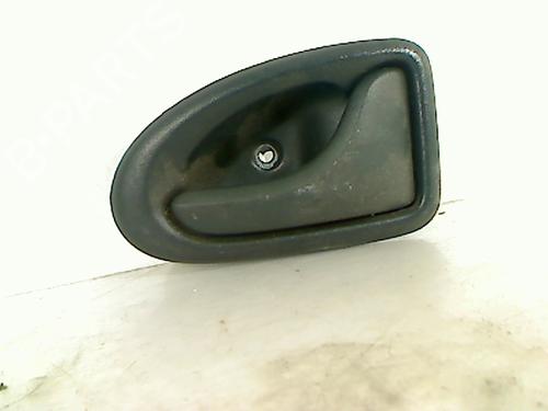 Poignée intérieure avant droite RENAULT MEGANE Scenic (JA0/1_) 1.9 dTi (JA0N) (98 hp) 26084377