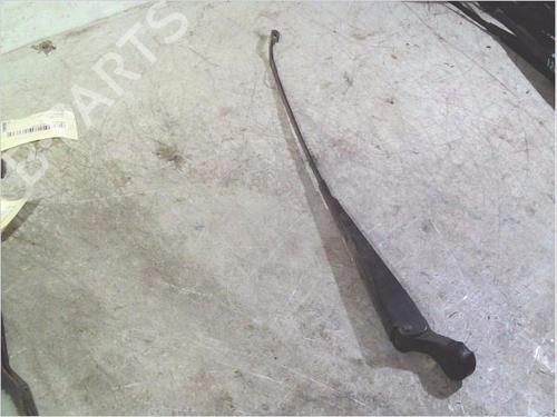 Used Front windshield wiper arm Front windshield wiper arm 26057671 26057671