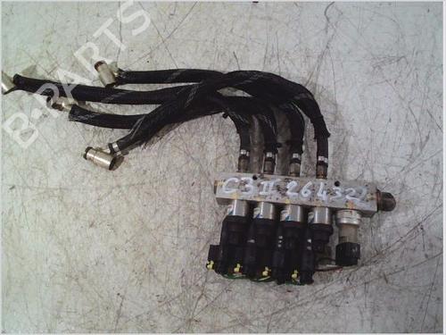 Used Ignition distributor CITROËN C3 II (SC_) 1.4 (73 hp) 30381954