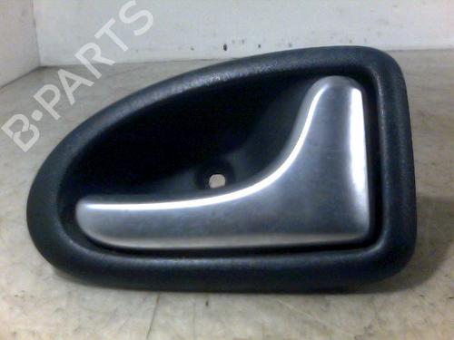 Maniglia interna anteriore destra RENAULT CLIO II (BB_, CB_) 1.5 dCi (B/CB08) (82 hp) 26068502