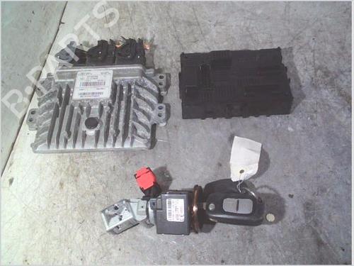 engine-control-unit-ecu-renault-clio-iii-br01-cr01-2005-2006-2007-2008-2009-2010-2011-2012-2013-2014-30543047 main image