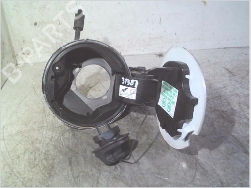 fuel-flap-renault-clio-iv-bh_-2012-2013-2014-2015-2016-2017-2018-2019-2020-2021-31046166 main image