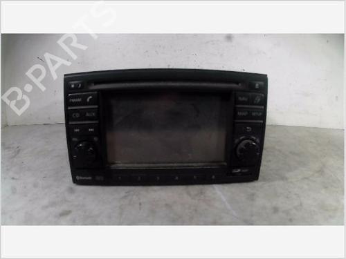 Used Radio NISSAN QASHQAI / QASHQAI +2 I (J10, NJ10, JJ10E) 2.0 dCi All-wheel Drive (150 hp) 26096566