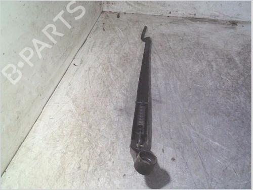 Used Front windshield wiper arm TOYOTA AURIS (_E15_) 1.4 D-4D (NDE150_, NDE150R) (90 hp) 27636834
