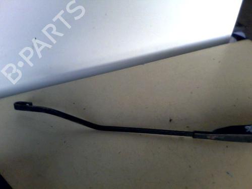 Used Front windshield wiper arm RENAULT CLIO II Hatchback Van (SB0/1/2_) 1.5 dCi (82 hp) 29750468