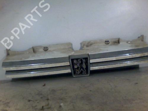 Used Grille PEUGEOT 605 (6B) 2.0 (121 hp) 26086104