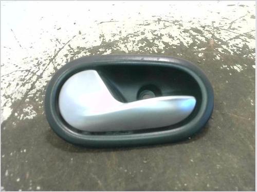 Used Front left interior door handle Front left interior door handle 39148167 39148167