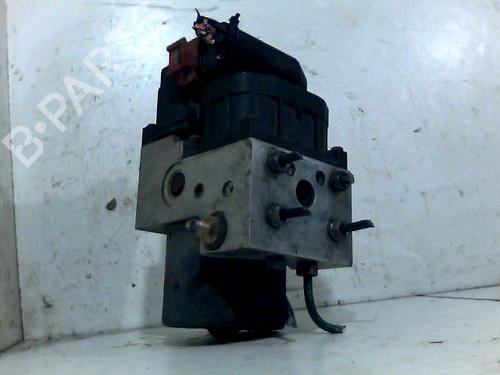 Used ABS pump RENAULT CLIO II (BB_, CB_) 1.2 (BB0A, BB0F, BB10, BB1K, BB28, BB2D, BB2H, CB0A,... (58 hp) 26081447