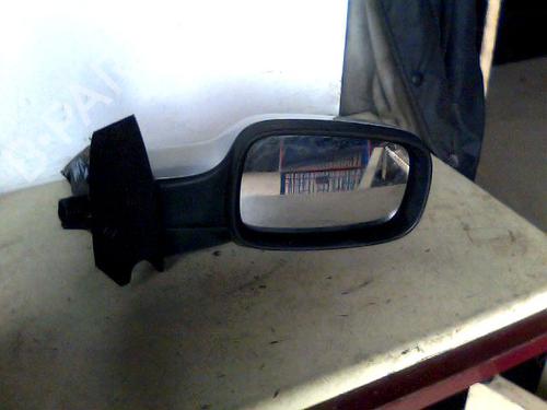 Used Right mirror RENAULT SCÉNIC II (JM0/1_) 1.9 dCi (JM0G, JM12, JM1G, JM2C) (120 hp) 26086570