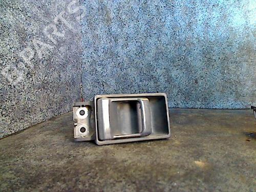 Used Front left interior door handle NISSAN PICK UP (D21) 2.5 D 4WD (75 hp) 26115657