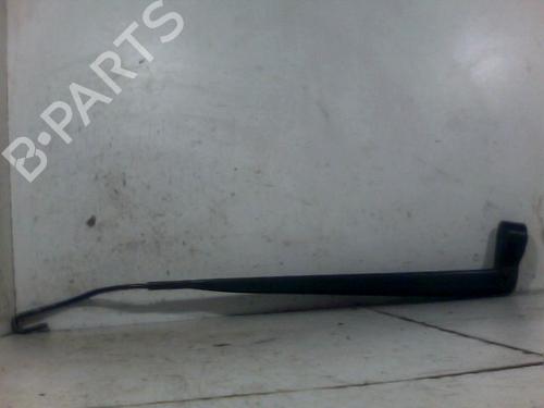 Used Front windshield wiper arm PEUGEOT 1007 (KM_) 1.4 HDi (68 hp) 26089804