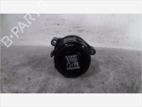 Used Ignition barrel FIAT 500X (334_) 1.6 D Multijet (334AXA1B, 334AXA11) (120 hp) 26096427