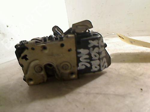Used Front left lock CITROËN XSARA (N1) 1.9 D (70 hp) 26076369
